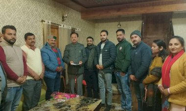 संयुक्त पटवार एवं कानूनगो महासंघ ने की उद्योगमंत्री हर्षवर्धन चौहान से मुलाकात 