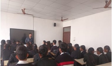 हिमाचल प्रदेश कॉलेज ऑफ़ लॉ में मनाई गई नेताजी सुभाष चंद्र जयंती