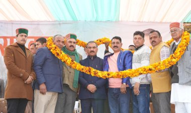 मुख्यमंत्री ने बड़सर विधानसभा क्षेत्र में किये 150 करोड़ रुपये की विकास परियोजनाओं के लोकार्पण एवं शिलान्यास