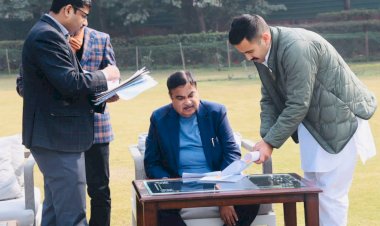 लोक निर्माण मंत्री ने केन्द्रीय सड़क, परिवहन व राजमार्ग मंत्री से भेंट की