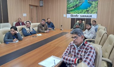 साइबर सिक्योरिटी पर नाहन में बैठक आयोजित