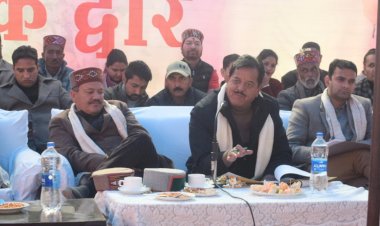 बंजार विधानसभा क्षेत्र के लारजी में सरकार गांव के द्वार कार्यक्रम आयोजित, सुंदर सिंह ठाकुर ने की अध्यक्षता