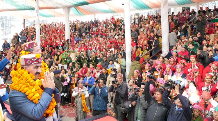 मुख्यमंत्री ने विंटर कार्निवल मनाली का शुभारम्भ किया, महिला मंडलों की प्रोत्साहन राशि 25 हजार करने की घोषणा की