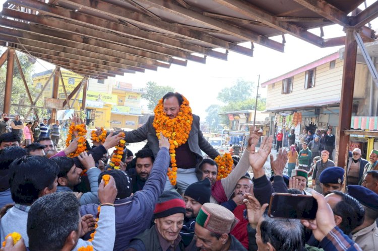 शिलाई विधानसभा क्षेत्र में विभिन्न परियोजनाओं पर खर्च किए जा रहे 100 करोड़, सतौन में एक जनसभा में बोले हर्षवर्धन चौहान