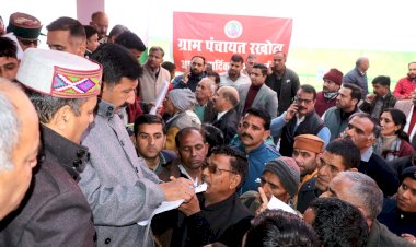 उपमुख्यमंत्री ने किया जनता से सीधा संवाद, निपटाई जनसमस्याएं