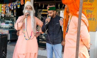 संत वाणी नाटक से कलाकारों ने दी प्रदेश सरकार की कल्याणकारी योजनाओं की जानकारी