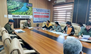 मुख्यमंत्री सुखाश्रय योजना के तहत सिरमौर जिला में 273 लाभार्थियों को 42.91 लाख रुपये की आर्थिक सहायता : सुमित खिमटा