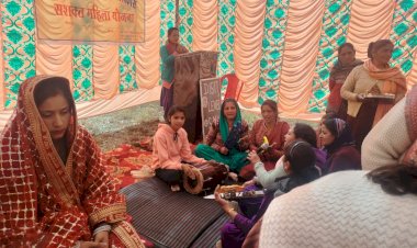 ग्राम पंचायत नारा में दी महिलाओं से संबंधित योजनाओं एवं अधिनियमों की जानकारी