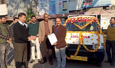 रैडक्रॉस को बल देने के लिए डीसी अमरजीत सिंह की विशेष पहल, 25 हजार रुपये का अंशदान करके हमीरपुर जिले के पहले संरक्षक बनें