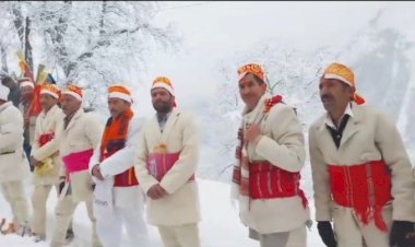 पांगी की चार पंचायतों में मनाया दशालू मेला, भारी बर्फबारी के बीच कम नहीं हुई आस्था