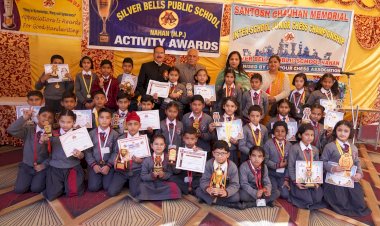 सिल्वर बेल्स पब्लिक स्कूल ने मनाया वार्षिक एक्टिविटी समारोह