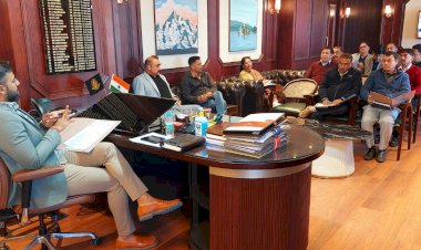 आगामी लोकसभा चुनाव के दृष्टिगत उपायुक्त ने की नोडल अधिकारियों के साथ बैठक