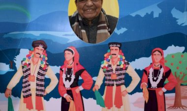 डॉ. शांडिल द्वारा सेल्फी के माध्यम से मतदाता पहचान पत्र बनाने का आग्रह