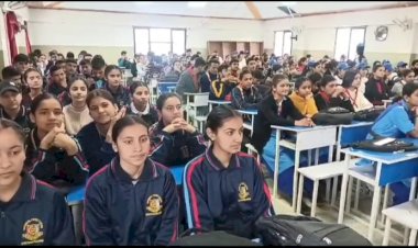 संस्कृत कॉलेज के NSS छात्र पढ़ा रहे है स्वच्छता का पाठ, 7 दिवसीय NSS के आवासीय शिविर का हो रहा आयोजन