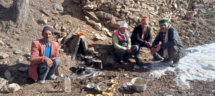 पांगी में जुकारू उत्सव के तीसरे दिन धरती माता की पूजा-अर्चना, पुनेही से शुरू हुआ घुरेई नृत्य