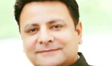 बागी कांग्रेस विधायक सुधीर शर्मा सचिव पद से निष्काषित