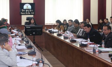 उपायुक्त तोरुल एस रवीश ने की जिला समन्वयन एवं अनुश्रवण समिति की बैठक की अध्यक्षता