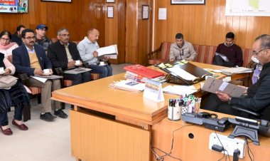 डीसी अमरजीत सिंह ने की खाद्य आपूर्ति योजनाओं की समीक्षा