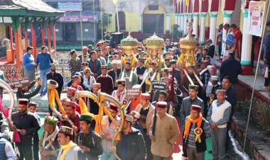मंडी शिवरात्रि मेले की निकली लघु जलेब, बाबा भूतनाथ को दिया शिवरात्रि मेले का न्योता
