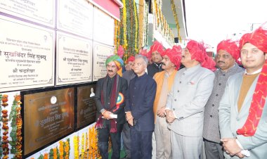 मुख्यमंत्री ने मण्डी जिला में 84 करोड़ रुपये की 12 विकास परियोजनाओं के लोकार्पण एवं शिलान्यास किए