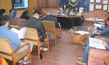 सूखे व गीले अपशिष्ट के उचित प्रबंधन के लिए ग्रामीण व शहरी निकाय अपने स्तर पर करें उचित व्यवस्था : उपायुक्त तोरुल एस रवीश