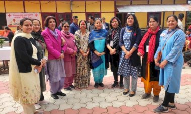 लेडी गवर्नर ने विशेष योग्यता वाले बालकों संग मनाई होली