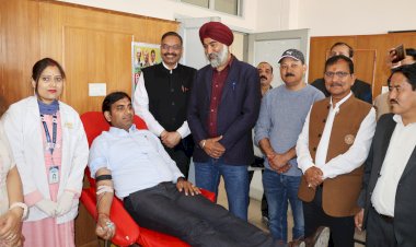 रक्तदान के पुनीत कार्य में सभी नागरिक दें अपना योगदान: डीसी