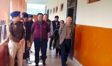 मुख्य निर्वाचन अधिकारी ने किया मतगणना हाॅल का निरीक्षण