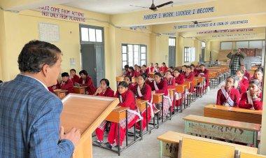 सुल्तानपुर गर्ल्स स्कूल में  मतदाता शिक्षा एवं निर्वाचन सहभागिता कार्यक्रम  - स्वीप  का आयोजन