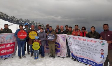 उपायुक्त कुल्लू ने वोट बनाने और मतदान करने के लिए किया प्रेरित