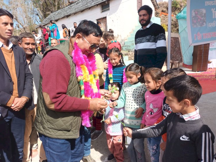 बागवानी मंत्री  ने एचपी शिवा प्रोजेक्ट के तहत मंडी जिला के खगराओं व धन्योट में किया  परियोजना का शुभारंभ