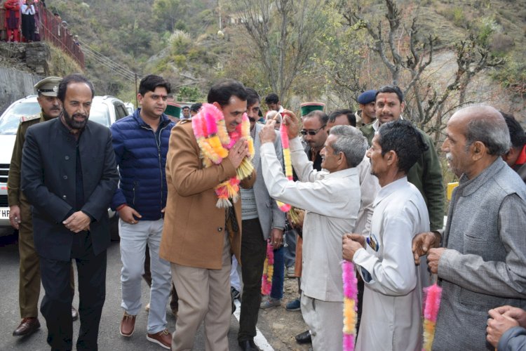 मुख्य संसदीय सचिव ने 14 लाख रुपए की लागत से निर्मित राजकीय माध्यमिक पाठशाला कडयाह के भवन का लोकार्पण किया