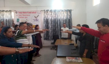 सिरमौर ने यह ठाना है एक जून को मतदान करने जरूर जाना है* गीत हो रहा है लोकप्रिय