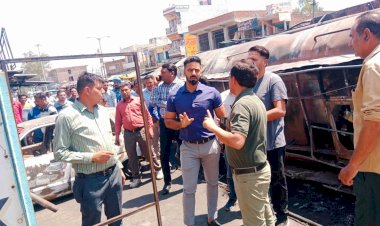 उपायुक्त ने टाहलीवाल में तेल टैंकर दुर्घटना स्थल का किया दौरा, नुकसान का लिया जायजा