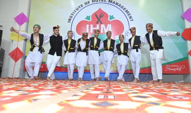 आईएचएम में रही विदाई समारोह की धूम आयुष शर्मा मिस्टर फेयरवैल और हेमा भट्ट बनी मिस फेयरवैल