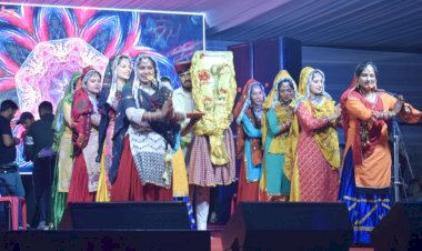 धुम्मू शाह मेले में लोक कलाकारों ने बांधा समां, सांस्कृतिक संध्या का एडीसी ने किया शुभारंभ