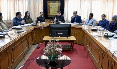 आवश्यक सेवाओं से जुड़े अधिकारी व कर्मचारी पोस्टल बेल्ट सुविधा से कर सकेंगे मतदान - जिला निर्वाचन अधिकारी