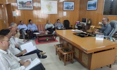 आवश्यक सेवाओं में तैनात कर्मचारी मतदान के लिए भरें 12-डी फार्म