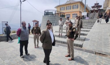 राष्ट्रपति के प्रस्तावित दौरे को लेकर उपायुक्त ने अन्य अधिकारियों सहित विभिन्न स्थानों का किया निरीक्षण