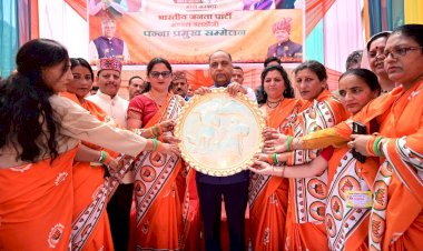 देश के नेतृत्व के लिए मोदी सबसे क्षमतावान नेता, देश ही नहीं दुनिया के लोग भी उन्हें चाहते हैं : जयराम ठाकुर