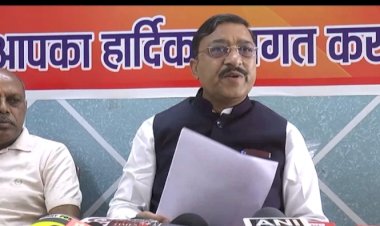 सांसद व BJP प्रत्याशी बोले झूठ की बुनियाद पर आगे बढ़ रही कांग्रेस, लोगों को दी गारंटियाँ पूरी नहीं कर पाई सरकार