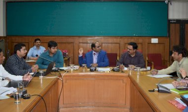 डिजिटल प्रौद्योगिकी का अधिकाधिक प्रयोग सुनिश्चित करें विभाग - डॉ. अभिषेक जैन