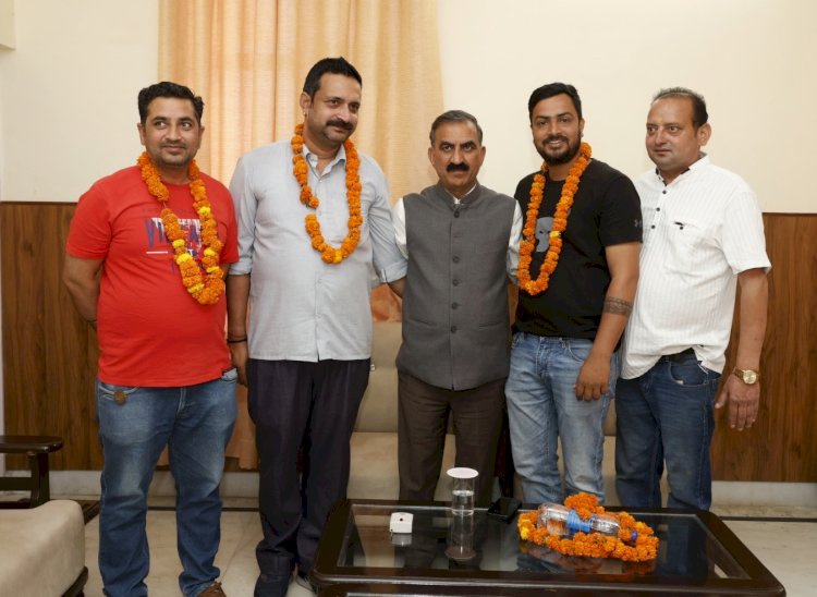 भाजपा समर्थित बीडीसी सदस्य मनजीत कांग्रेस में शामिल