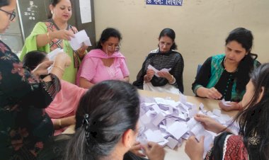 तनवी हेड गर्ल और प्राची राज वाइस  हेड गर्ल का जीती चुनाव