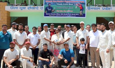 मतदाता जागरूकता के लिए डीसी इलेवन और एसपी इलेवन के बीच खेला गया क्रिकेट मैच ड्रॉ