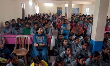 ओच्छघाट में किया मतदाताओं को जागरूक: डॉ. जगदीश चंद नेगी