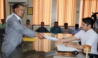 मंडी संसदीय क्षेत्र से दूसरे दिन एक नामांकन दाखिल