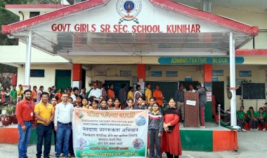 कन्या वरिष्ठ माध्यमिक पाठशाला कुनिहार में बच्चों ने समझी चुनावी प्रक्रिया