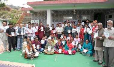 म्हारा निऊंदा करो तुस्से स्वीकार, पईली जूना खे पाओ वोट पाणे रा अधिकार