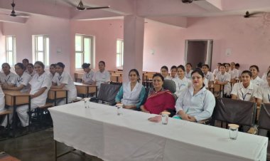 हमारी नर्सें. हमारा भविष्य..अंतर्राष्ट्रीय नर्सिंग दिवस मनाया